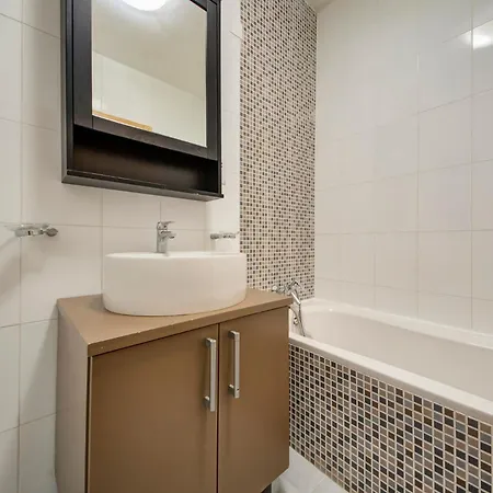 Elegant & Cosy 3br In Peaceful Area Of By 360 Estates Naxxar