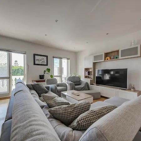 Elegant & Cosy 3br In Peaceful Area Of By 360 Estates
