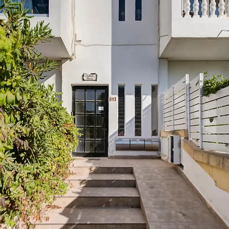Elegant & Cosy 3br In Peaceful Area Of By 360 Estates